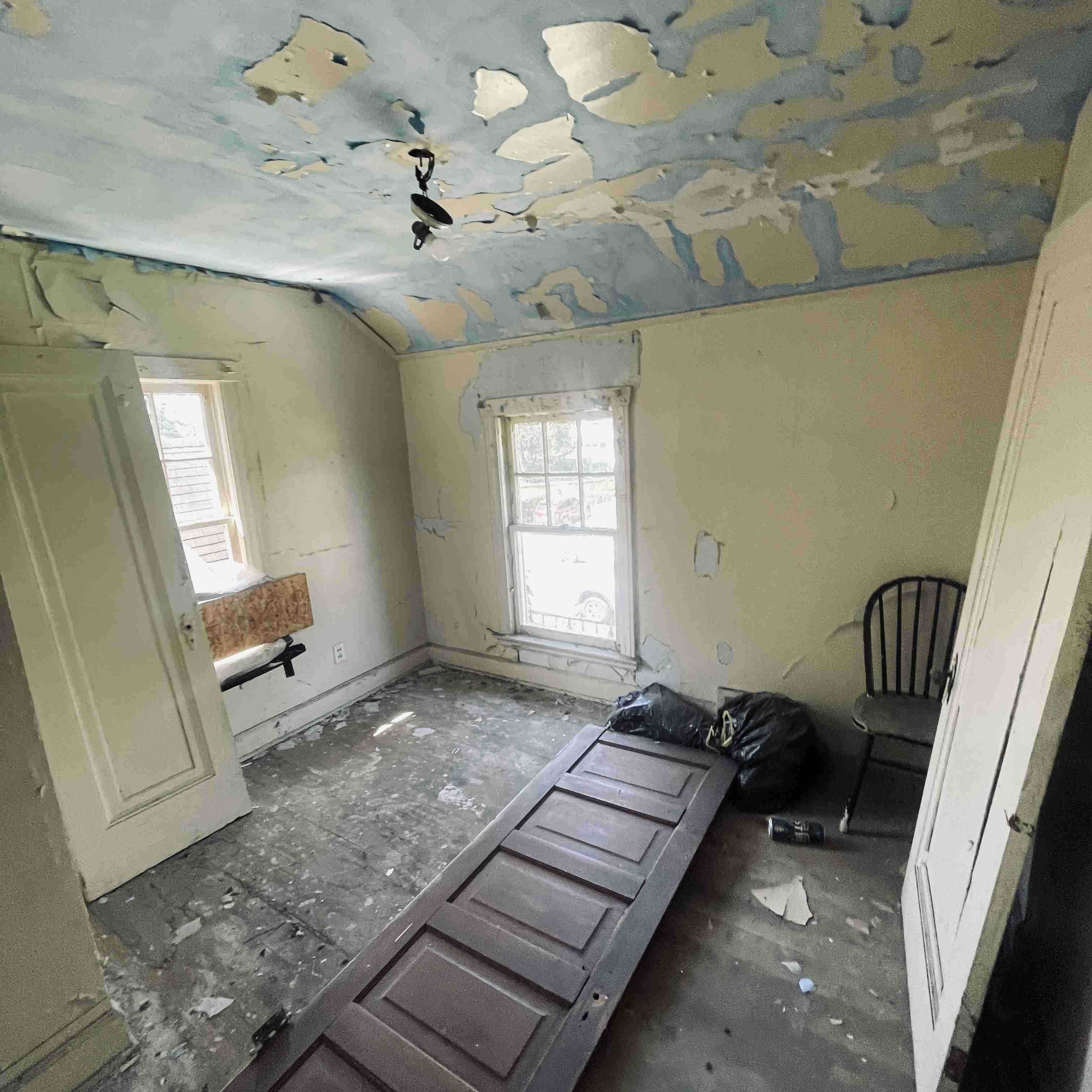 14910 Robson (32).jpg